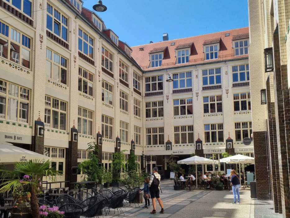 Pokoyhof Business Center 1